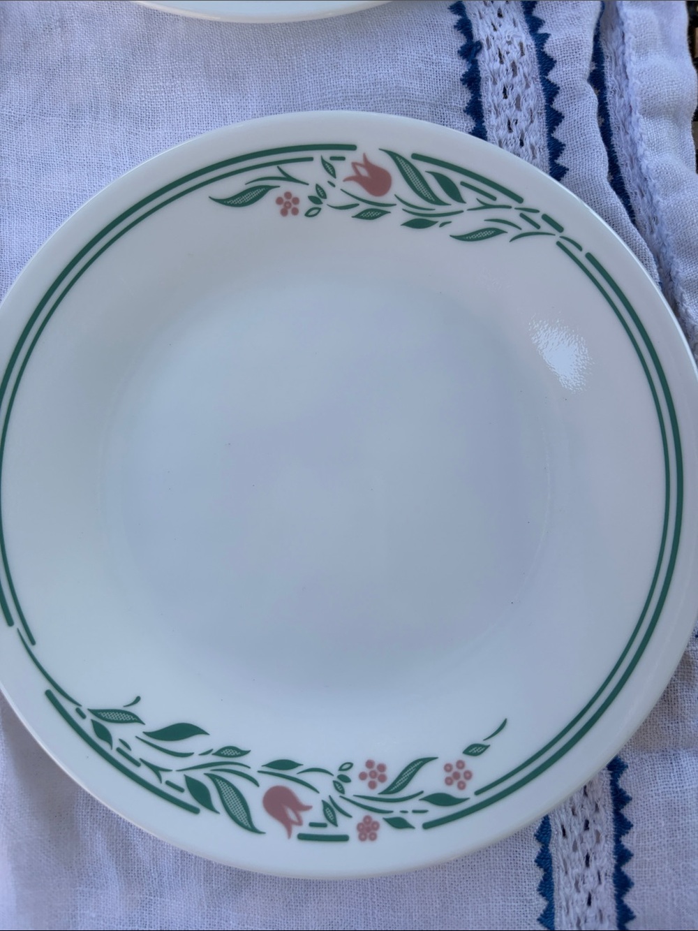 Vintage Corelle by Corningware “Rosemarie” dessert/lunch plates - Set of 4 - Picture 2 of 3